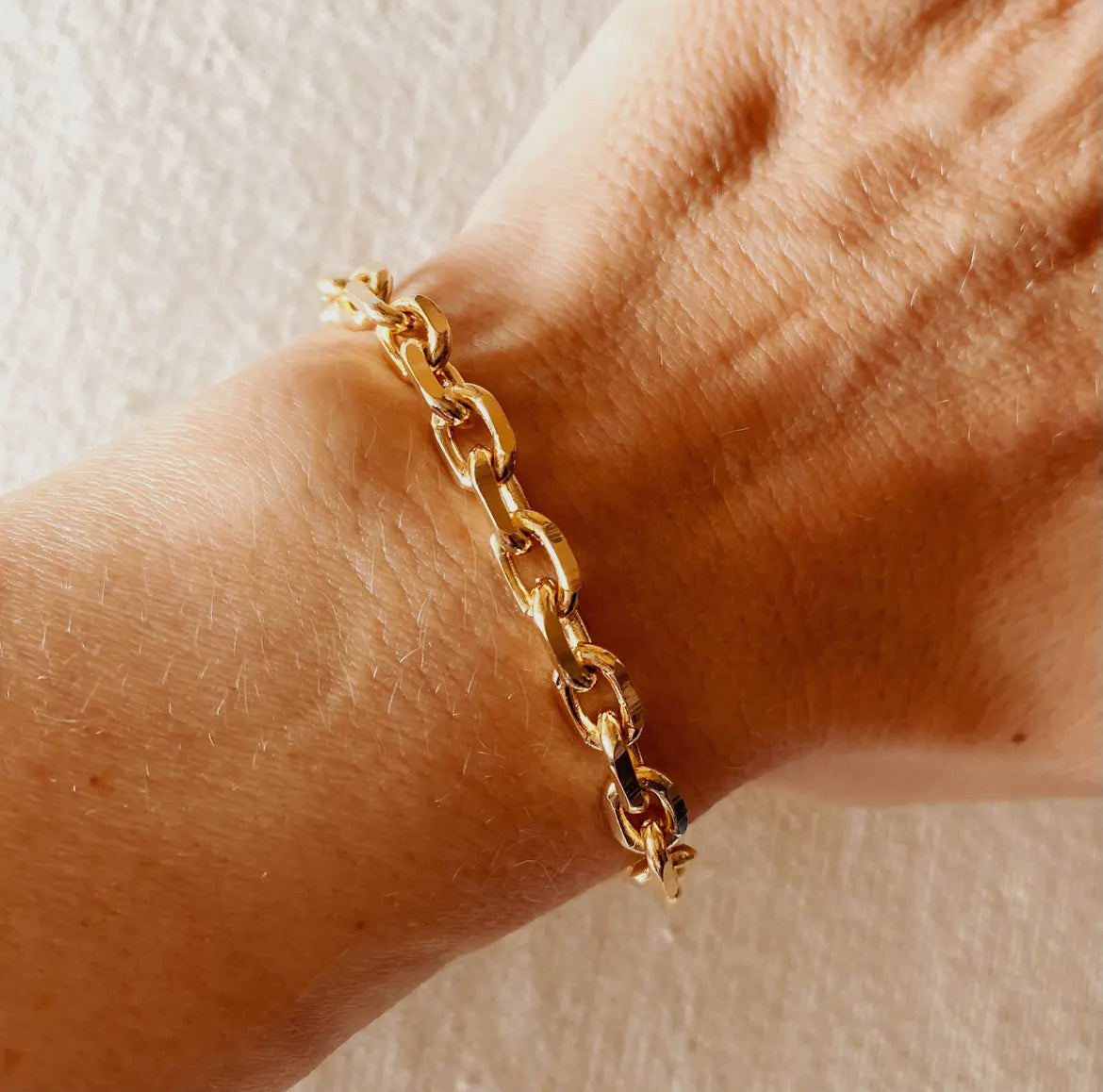 Chunky gold bracelet