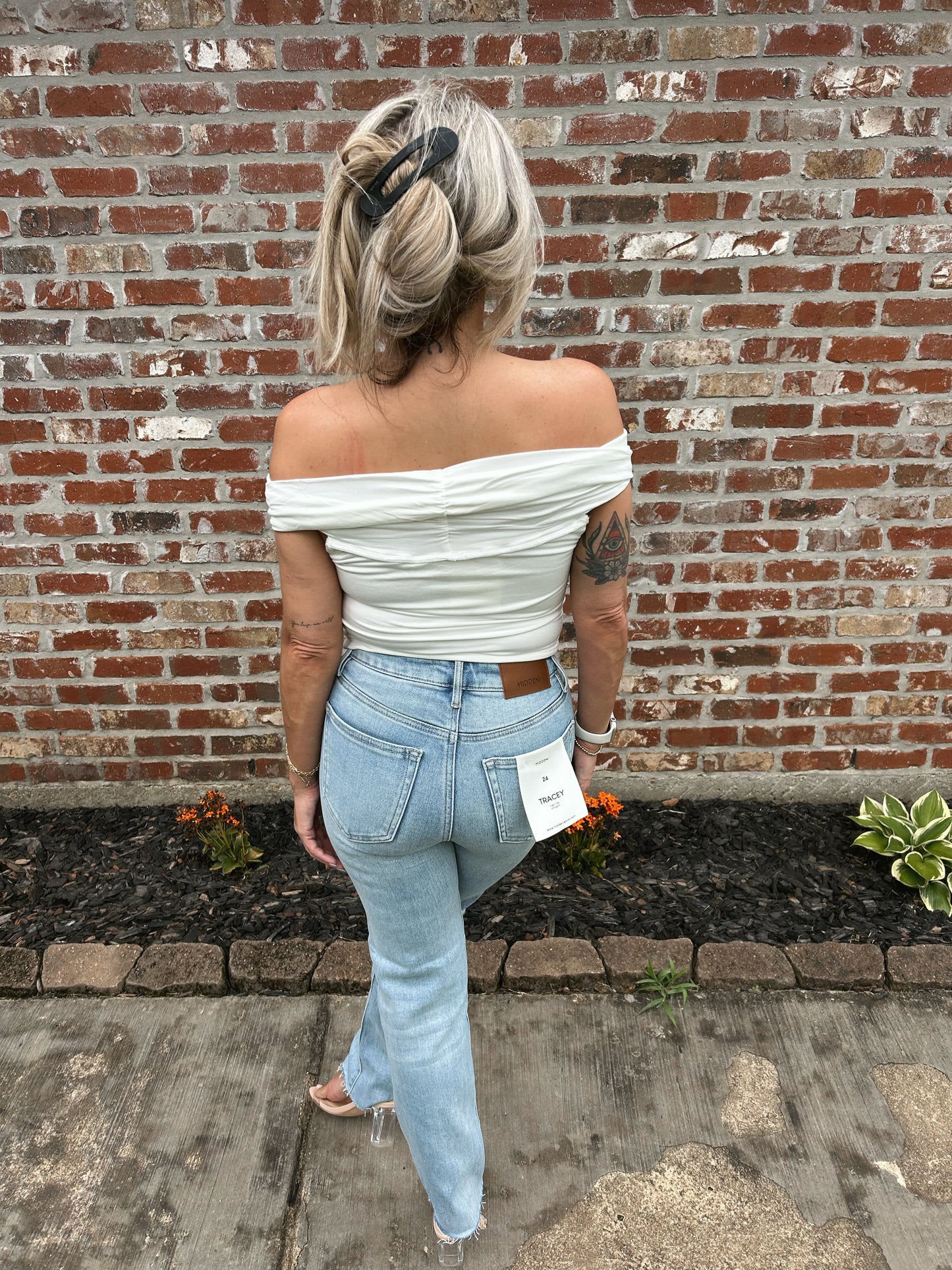 Silhouette Button Top